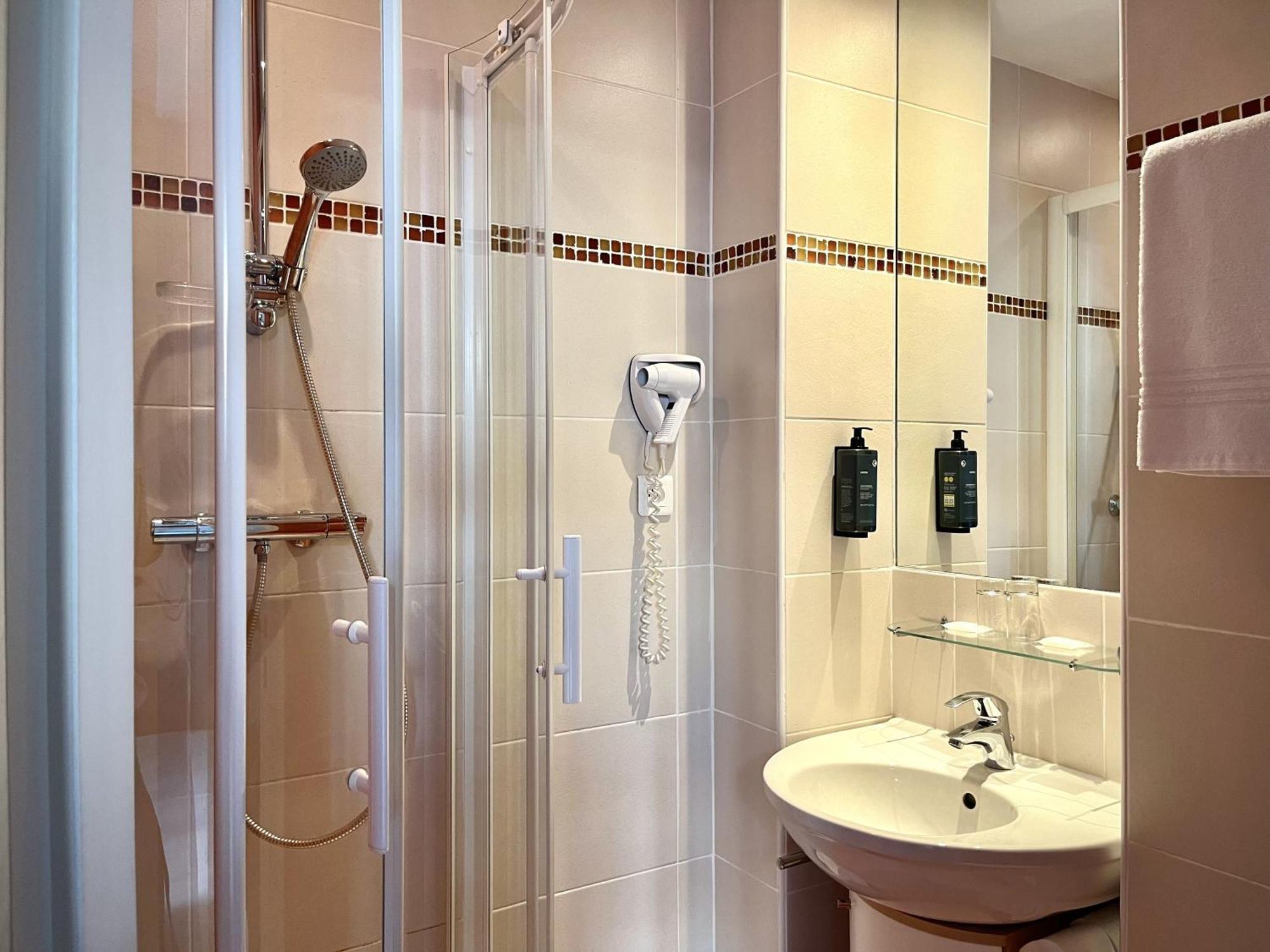 Balmoral Hotel 3*